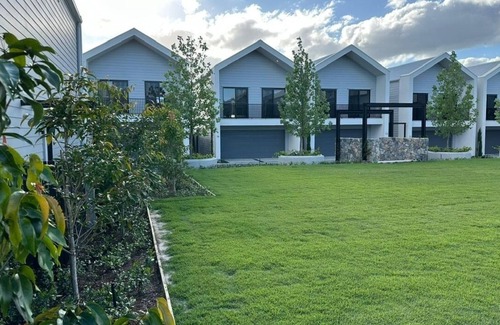 Forest Lake Maison | Brand-new Entire Terrace Home