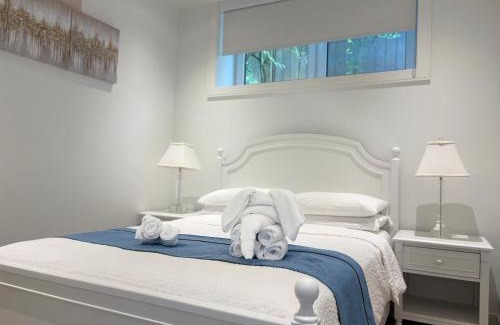 West Point Grey Maison | Brand New Family Suite with Parking near UBC