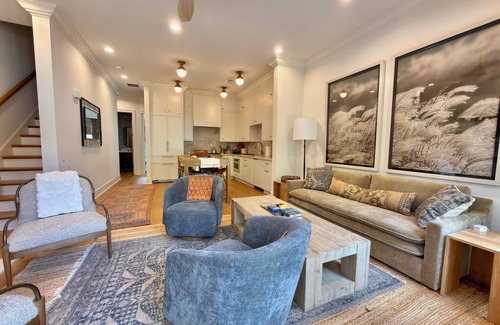 Auburn Maison | BRAND NEW! Gorgeous 3-bedroom Townhome on Samford Ave in Downtown Auburn!