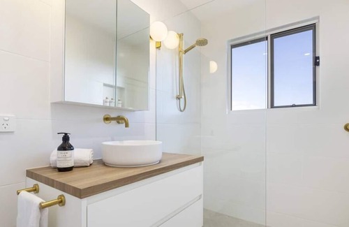 Valdora Maison | Brand-new Hinterland Retreat Valdora with Studio