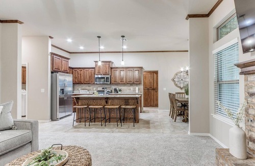 Mustang Maison | Brand New Home - Accessible to Yukon and Mustang!