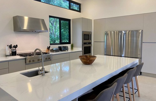 Tamarindo Maison | Brand New House just Steps from Private Beach in Gated Community