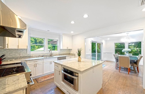 Village of East Hampton Maison | Brand New in the Heart of East Hampton Village avec piscine