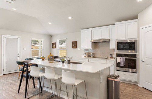 Highland Lake Estates Maison | Brand New Lake Travis by Barcle