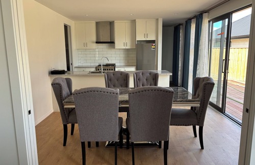Christchurch Appartement | Brand New Large Modern House in Christchurch close to all amenities