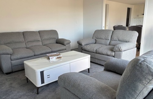 Christchurch Appartement | Brand New Large Modern House in Christchurch close to all amenities
