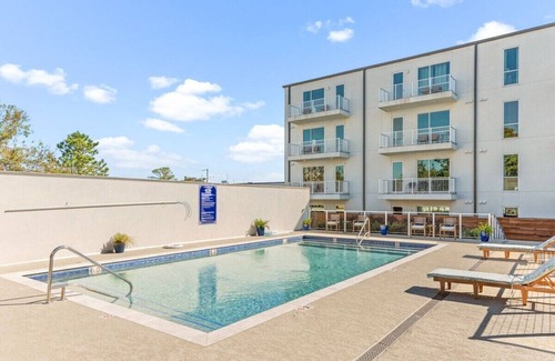 Bywater Copropriété | BRAND NEW LISTING The Green Suite-w/garage parking & near French Qtr