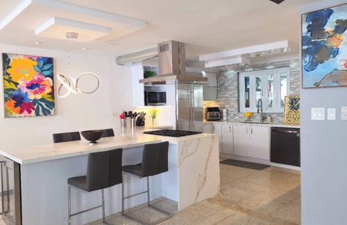 Juan Sanchez Maison | BRAND NEW LISTING TO VRBO! Stunning Pool Home minutes to San Juan Beaches