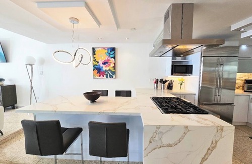 Juan Sanchez Maison | BRAND NEW LISTING TO VRBO! Stunning Pool Home minutes to San Juan Beaches