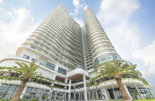 Bai Chay Appartement | Brand new luxury condo with gorgeous balcony view to Ha Long Bay