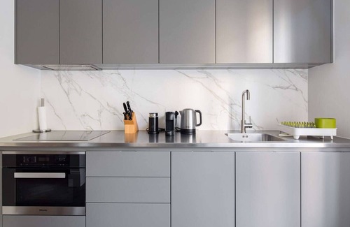 Campden Appartement | **BRAND NEW** Luxury Flat with large balcony, behind Ken High Street