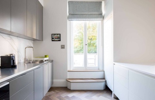 Campden Appartement | **BRAND NEW** Luxury Flat with large balcony, behind Ken High Street
