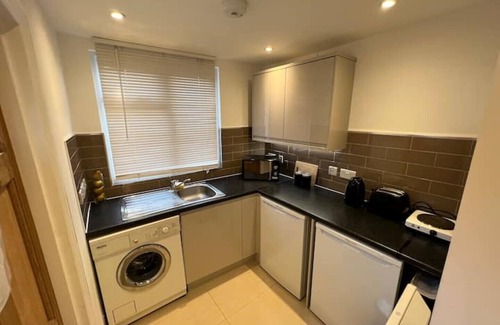 Coppetts Appartement | *BRAND NEW* Modern Studio Apartment