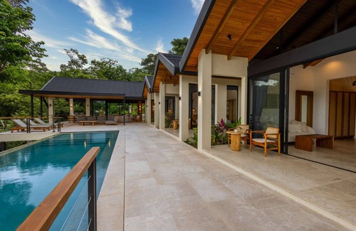 Mal Pais Maison | Brand New - Ocean View - Pool - Modern - Spacious