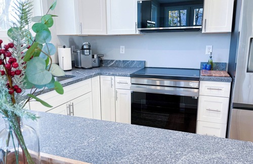 Bar Mills Maison | Brand new on Saco River in Buxton
