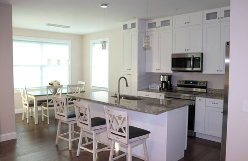 Westerly Maison | Brand new & private in charming beach town. Central to beaches, casinos, Mystic!