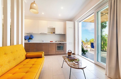Panza Autre | Brand new property - Casa Via Costa - spacious, panoramic and private apartments