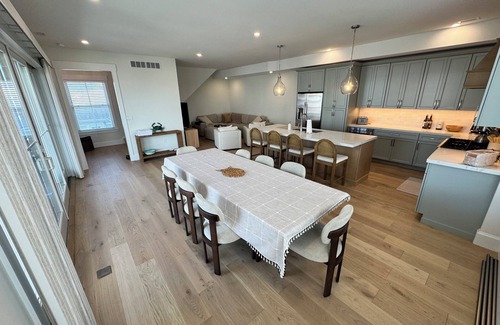 Somers Point Maison | Elegant Updated Retreat in Somers Point