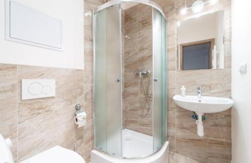 Palmovka Appartement | Brand new studio apartment #30 in brand new building FREE PARKING close to center