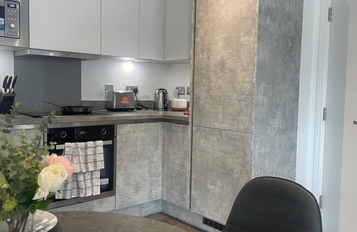 River Appartement | Brand New Stunning 2-Bed Apartment in Dagenham