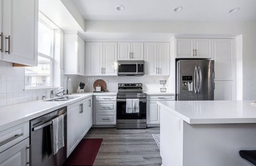 Lemon Grove Maison | Brand New Stunning 4BR Townhome