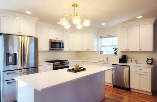 Amityville Maison | Brand New Three Bedroom House with Parking