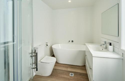 Wellington Maison | Brand New Townhouse with Ocean Views