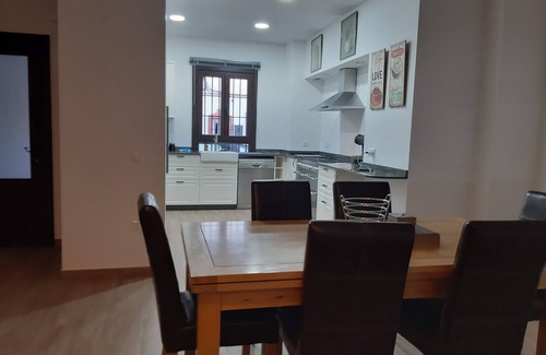 Ronda Maison | Nouvelle maison de ville de style traditionnel avec un emplacement central