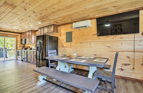 Trenton Cabine | Brand-New Trenton Cabin: Panoramic Lake Views