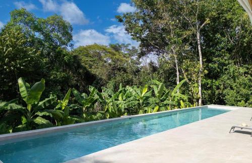 Quepos Maison | Brand New Villa Bambú with large pool near MA