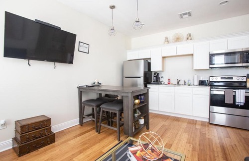 Saint Claude Appartement | BRAND NEWLY Constructed 3BD Bywater Home Minutes From French Quarter Walking Distance Mississippi River