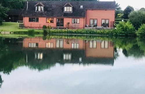 Worcester Lit Et Petit-Déjeuner | Bransford Farm Fishery & B & B