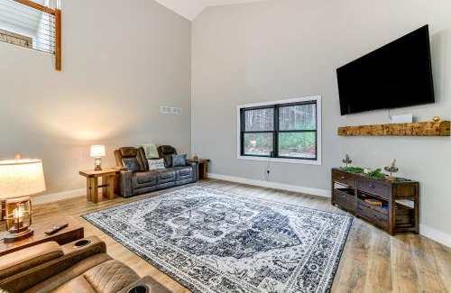 Deer River Maison | Brantingham Home ATV and Snowmobile Trails On-Site!