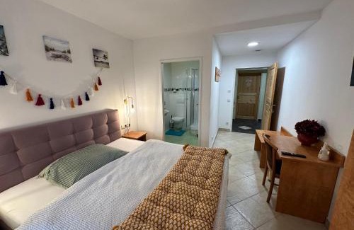 Greifenstein Maison | Brauner Bär mit tollen Ausblick