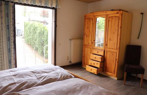 Bullay Appartement | Brautrockstube