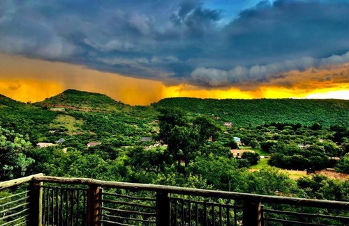 Middelburg Maison | Breakaway to a relaxing bushveld experience only 15 minutes from town !