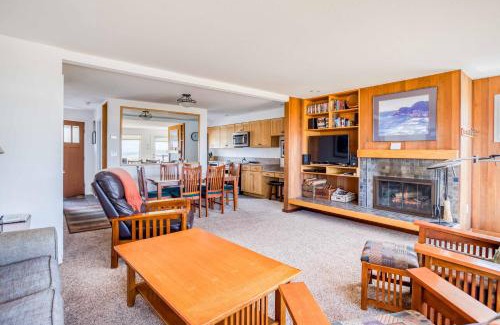 Neskowin Maison | Breakers Beach House 7 - Meredith Lodging