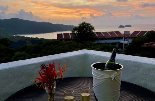 Playa Hermosa Copropriété | Breathtaking, Premium Ocean View Villa with Beach Access. NEWLY REMODELED!