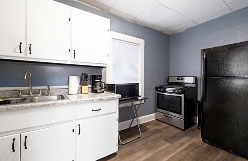 Springfield Maison | Breathtaking 1BD 1BTH Springfield Studio Apartment