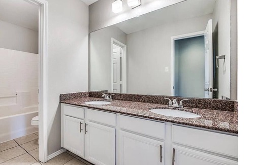 Little Elm Maison | Breathtaking and spacious 2 story home!