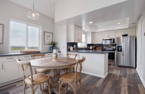 Imperial Beach Copropriété | Breathtaking Beachfront Unit with Epic Ocean and Estuary Views