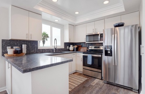 Imperial Beach Copropriété | Breathtaking Beachfront Unit with Epic Ocean and Estuary Views