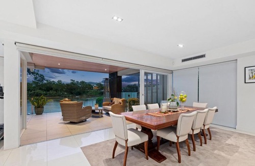 Yeronga Appartement | Breathtaking designed to draw on its rare riverside