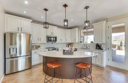 Gold Canyon Maison | Breathtaking Family Retreat in Elite Gold Canyon!