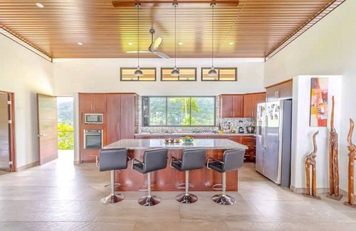 Ballena Maison | Breathtaking Ocean View House in the Jungle