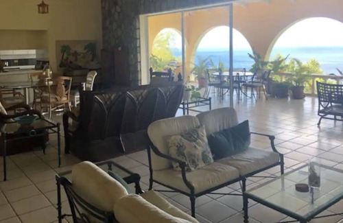 Garibaldi Hill Villa | Breathtaking Sea Views, Pool, Seasonal Whale-Watching on Balcony, Mins to Beach.