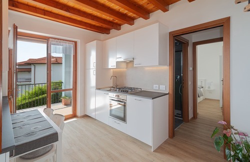 Levo Maison | Chalet confortable, entouré par la nature avec une vue unique sur le lac Majeur
