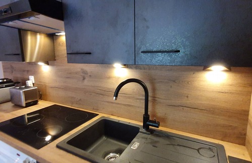 Vionnaz Appartement | Impresionantes vistas de las montañas.