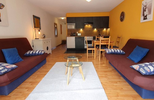 Vionnaz Appartement | Impresionantes vistas de las montañas.
