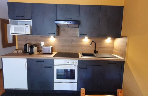 Vionnaz Appartement | Impresionantes vistas de las montañas.